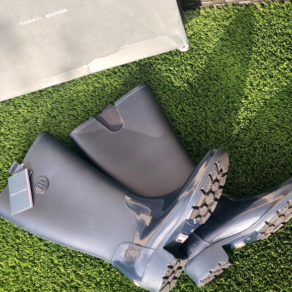 Tommy Hilfiger Womens Karissa Rain Boot - Picture 2 of 7